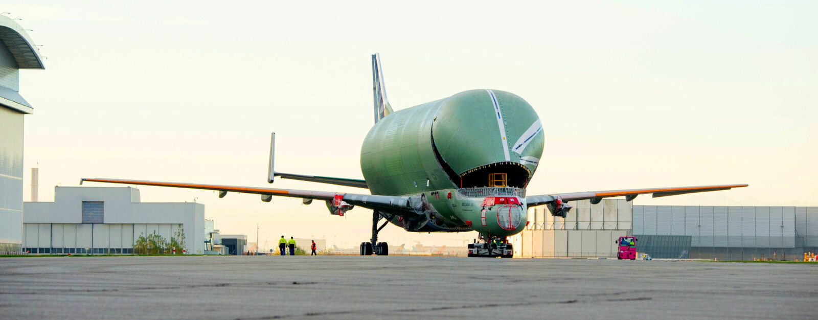 <b>MASSIVT AIRBUS: </b>Beluga XL ble rullet ut av hangaren for første gang i januar. Jomfruturen skal etter planen skje til sommeren. <b>MASSIVT AIRBUS: </b>Beluga XL ble rullet ut av hangaren for første gang i januar. Jomfruturen skal etter planen skje til sommeren.