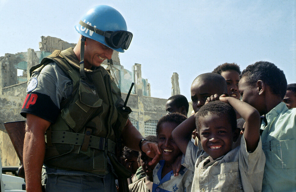 <b>SOMALIA:</b> Mogadishu julen 1992. Bildet viser Steinar Reisæter Andersen, 1. kontingent UNOSOM. <b>SOMALIA:</b> Mogadishu julen 1992. Bildet viser Steinar Reisæter Andersen, 1. kontingent UNOSOM.