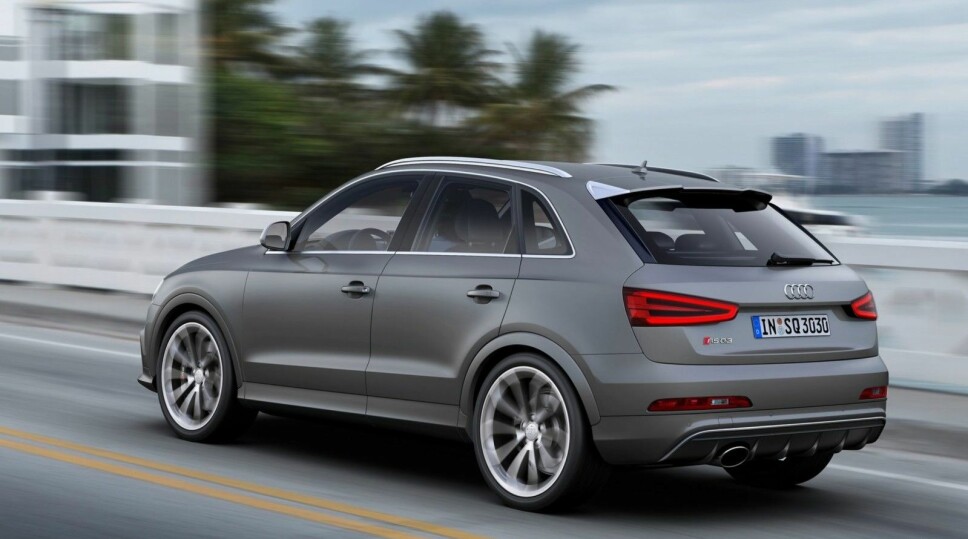 Denne lille rakkeren er ikke noen hvilken som helst kompakt-SUV. Dette er nemlig Audi RS Q3. En kruttønne med over 300 hk. Denne lille rakkeren er ikke noen hvilken som helst kompakt-SUV. Dette er nemlig Audi RS Q3. En kruttønne med over 300 hk.