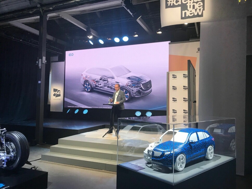 <b>MERCEDES' ELBIL: </b>Med Mercedes EQC sparker produsenten i gang sin nye elbilsatsing. Her presenterer sjef for eDrive-programmet, Jochen Hermann, nye detaljer om elbilen under den offisielle avdukingen i Stockholm 4. september 2018. <b>MERCEDES' ELBIL: </b>Med Mercedes EQC sparker produsenten i gang sin nye elbilsatsing. Her presenterer sjef for eDrive-programmet, Jochen Hermann, nye detaljer om elbilen under den offisielle avdukingen i Stockholm 4. september 2018.