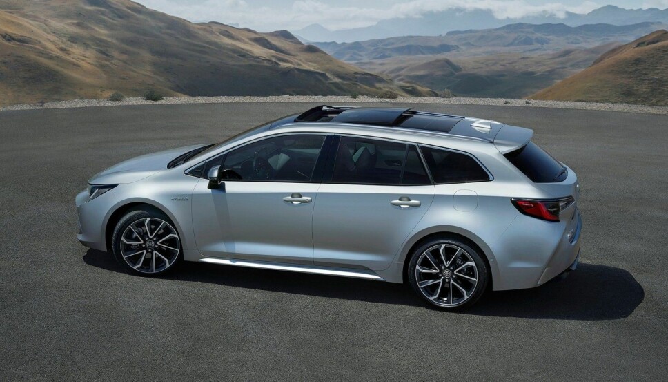 <b>COMEBACK: </b>Toyota Corolla returnerer til Norge neste år, nå gir Toyota oss de første bildene av den nye stasjonsvognutgaven. <b>COMEBACK: </b>Toyota Corolla returnerer til Norge neste år, nå gir Toyota oss de første bildene av den nye stasjonsvognutgaven.