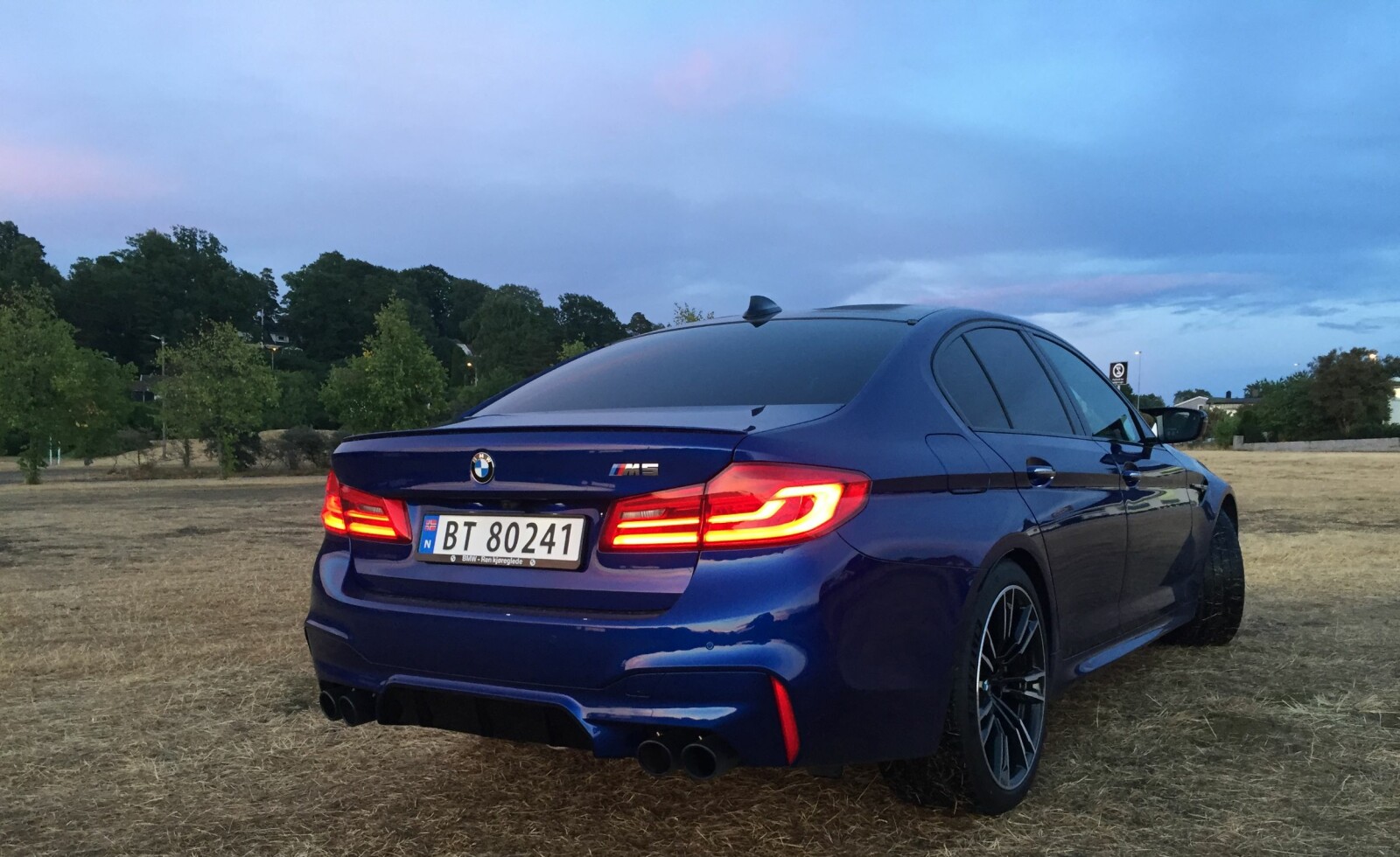 M5: Kanskje verden beste sedan. M5: Kanskje verden beste sedan.