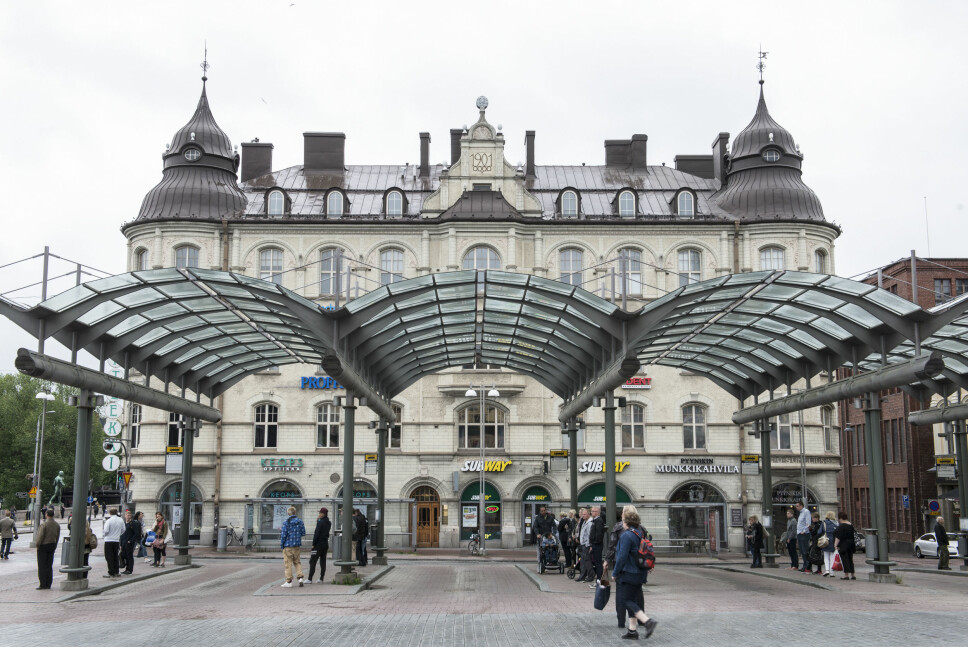 <b>BUSSTASJON</b>: Torget hvor krigsfangene ble samlet i 1918, er i dag busstasjonen i Tammerfors. <b>BUSSTASJON</b>: Torget hvor krigsfangene ble samlet i 1918, er i dag busstasjonen i Tammerfors.