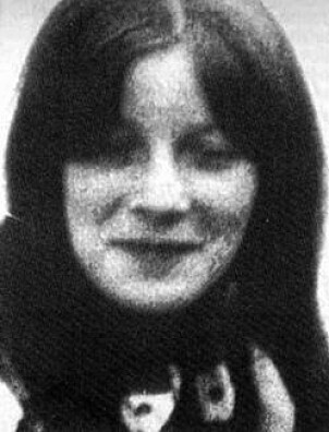 <b>BARNEPIKEN:</b> Anne McFall ble gravid, og det ville ikke Fred West ha noe av. <b>BARNEPIKEN:</b> Anne McFall ble gravid, og det ville ikke Fred West ha noe av.