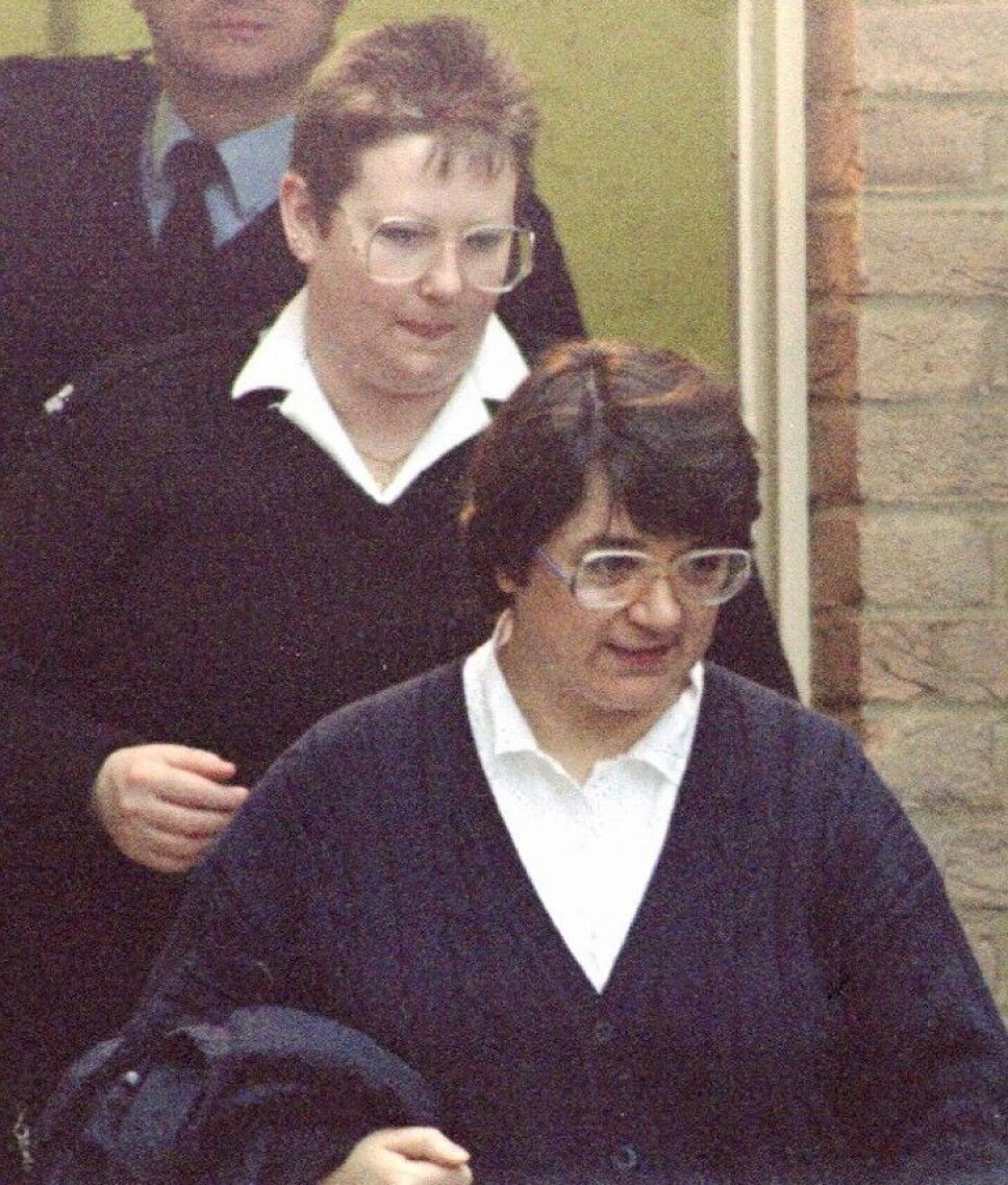 <b>SKYLDIG: </b>Rosemary West føres ut av rettssalen etter å ha blitt kjent skyldig i til sammen 10 drap. Hun sitter i dag fengslet i HM Prison Low Newton i nærheten av Durham. <b>SKYLDIG: </b>Rosemary West føres ut av rettssalen etter å ha blitt kjent skyldig i til sammen 10 drap. Hun sitter i dag fengslet i HM Prison Low Newton i nærheten av Durham.