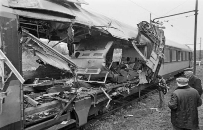960x614_train-toulouse-paris-le-capitole-endommage-attentat-29-m 960x614_train-toulouse-paris-le-capitole-endommage-attentat-29-m