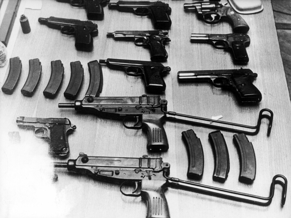 <b>ARSENAL:</b> Noen av våpnene fransk politi fant i en leilighet under jakten på Sjakalen i 1975. <b>ARSENAL:</b> Noen av våpnene fransk politi fant i en leilighet under jakten på Sjakalen i 1975.