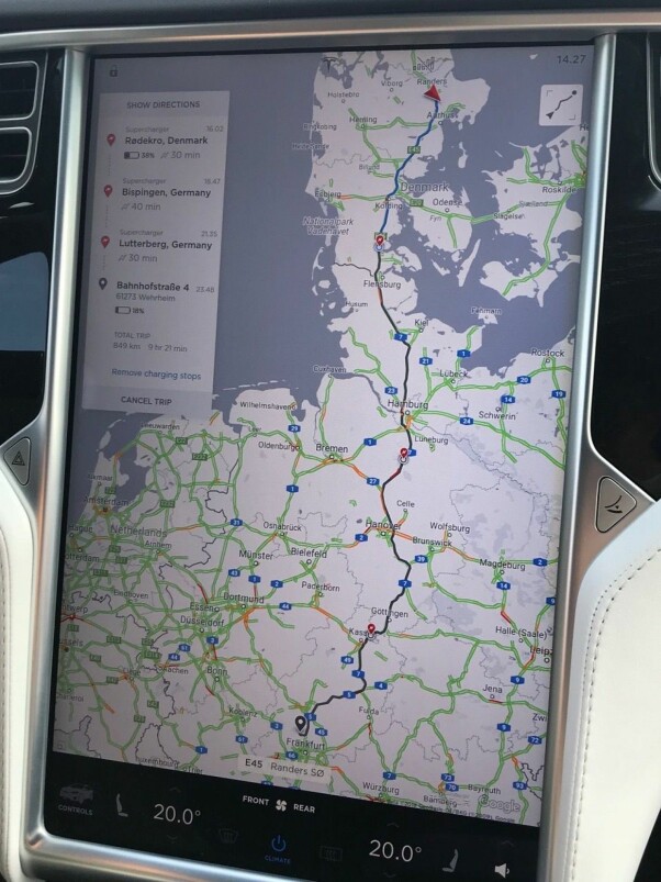 <b>BRA OVERSIKT:</b> Navigasjonssystem i toppklasse. <b>BRA OVERSIKT:</b> Navigasjonssystem i toppklasse.