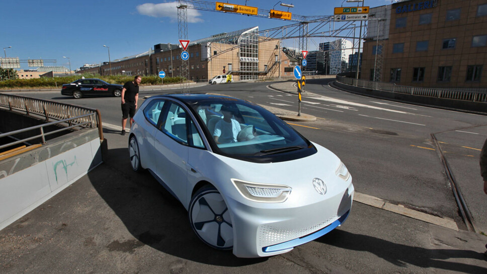 <b>I.D. NEO:</b> Den er først ut i en stor offensiv og blir svært viktig for Volkswagen. Dette skal være den helt nye elbilen Neo (navnet er ikke bekreftet) <b>I.D. NEO:</b> Den er først ut i en stor offensiv og blir svært viktig for Volkswagen. Dette skal være den helt nye elbilen Neo (navnet er ikke bekreftet)
