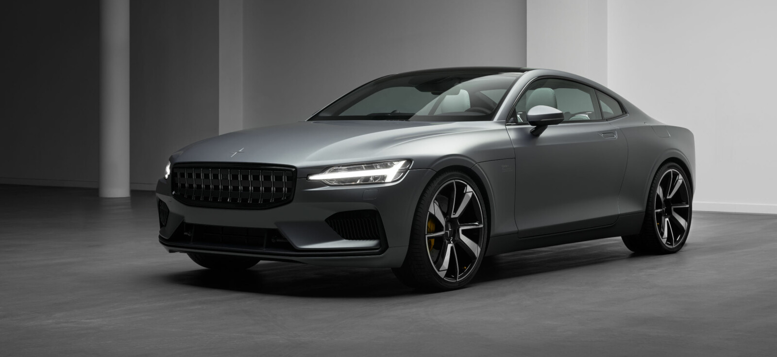 01 er første modell ut fra Polestar, Volvos helelektriske undermerke. 01 er første modell ut fra Polestar, Volvos helelektriske undermerke.