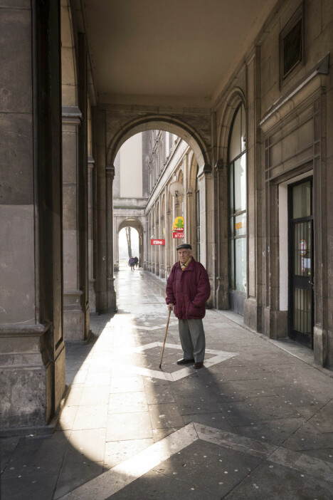 <b>Staselig:</b> Nowa Huta hadde
en gang det lille ekstra, søyleganger
og brede avenyer – og et stålverk. <b>Staselig:</b> Nowa Huta hadde
en gang det lille ekstra, søyleganger
og brede avenyer – og et stålverk.