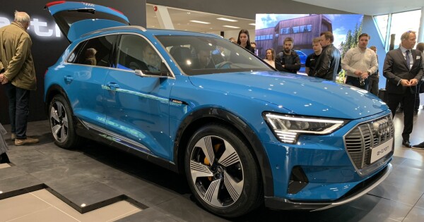 Audi E Tron Pris Rekkevidde Hengerfeste Og Levering I