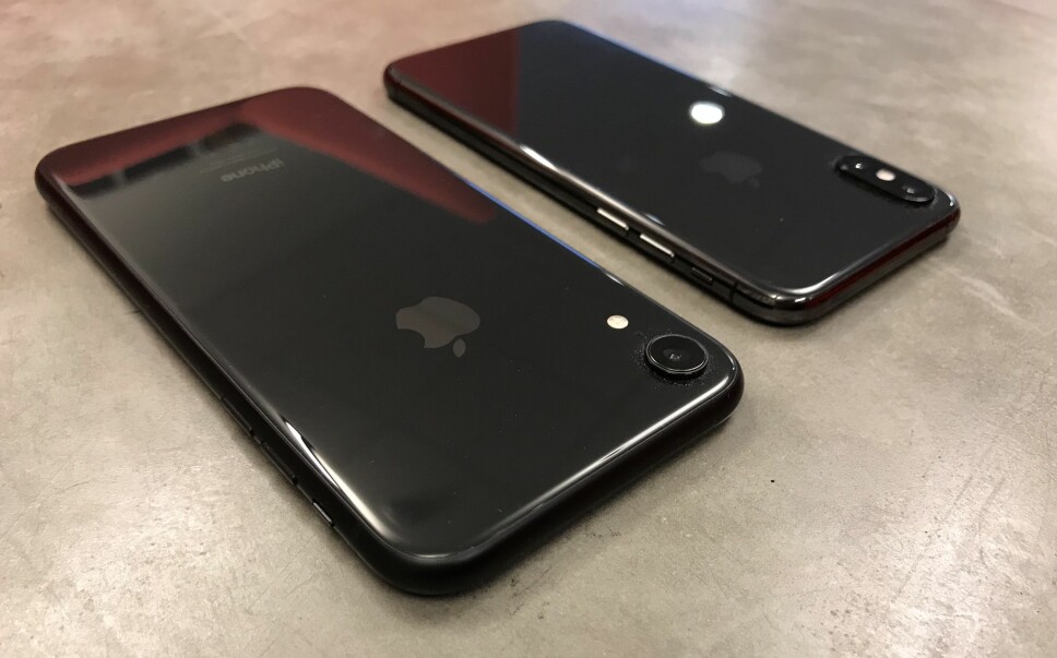 <b>IPHONE XR:</b> Årets rimeligste mobil fra Apple har utmerket byggekvalitet. Baksiden er i glass som muliggjør trådløs lading. Den har dessuten den samme A12 Bionic-prosessoren som finnes i de andre fullblodsmobilene. <b>IPHONE XR:</b> Årets rimeligste mobil fra Apple har utmerket byggekvalitet. Baksiden er i glass som muliggjør trådløs lading. Den har dessuten den samme A12 Bionic-prosessoren som finnes i de andre fullblodsmobilene.