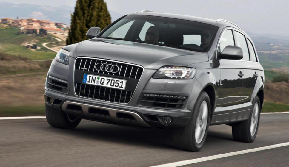 Q7 fikk en facelift i 2010 – som blant annet sørget for et mer moderne "ansikt" og nye motorer. Q7 fikk en facelift i 2010 – som blant annet sørget for et mer moderne "ansikt" og nye motorer.