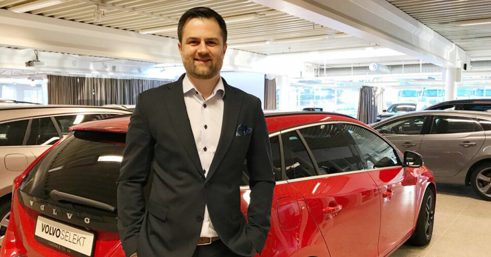 – Vi opplever at brukte dieselbiler er svært lettsolgte og skulle gjerne hatt enda flere, sier salgssjef Leif Inge Bjerkenes. – Vi opplever at brukte dieselbiler er svært lettsolgte og skulle gjerne hatt enda flere, sier salgssjef Leif Inge Bjerkenes.