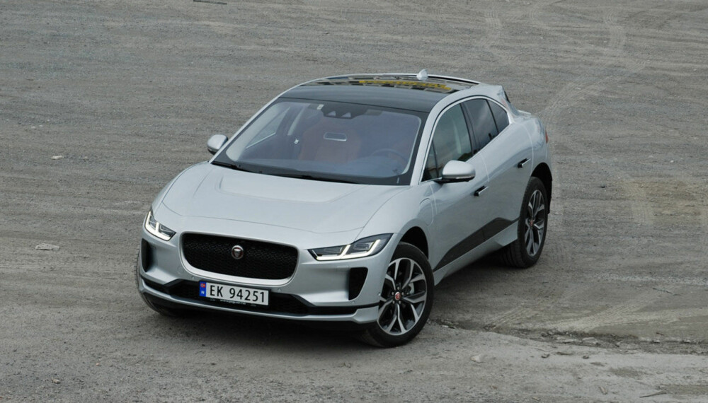 Jaguar I-Pace er Norges femte mest solgte bilmodell i oktober. Det er en aldri så liten begivenhet for Jaguar her hjemme, og en knallsterk prestasjon. Jaguar I-Pace er Norges femte mest solgte bilmodell i oktober. Det er en aldri så liten begivenhet for Jaguar her hjemme, og en knallsterk prestasjon.