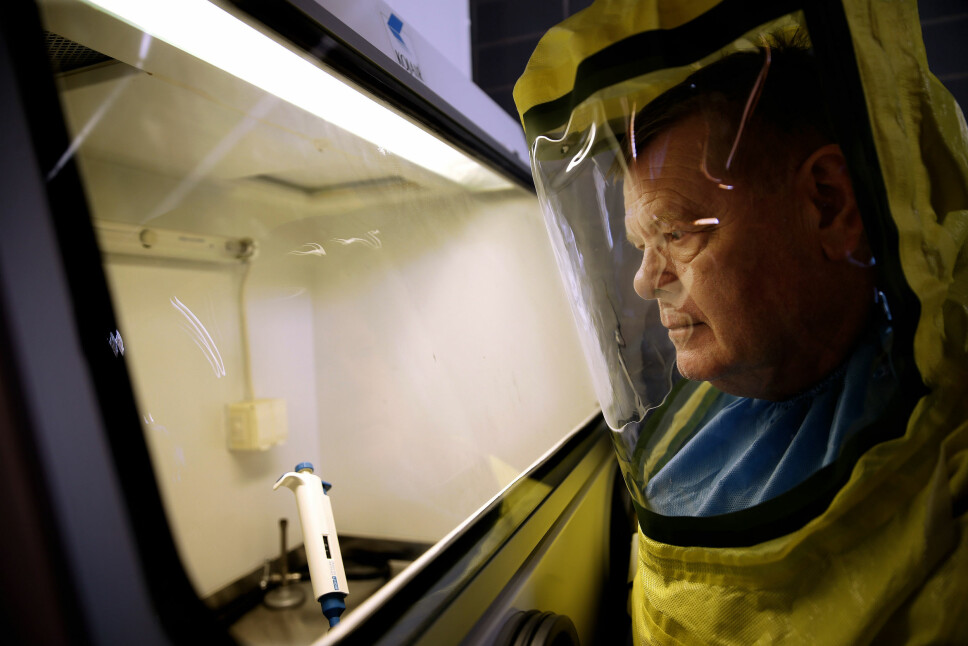 <b>BEREDSKAPSTEAM: </b>Professor Ørjan Olsvik er koordinator for Forsvarets mikrobiologiske beredskapsteam. <b>BEREDSKAPSTEAM: </b>Professor Ørjan Olsvik er koordinator for Forsvarets mikrobiologiske beredskapsteam.