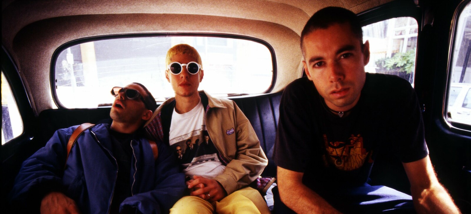 <b>AVSLØRER:</b> Beastie Boys er en av musikkhistoriens mestselgende rapgrupper. I en ny biografi avslører de endelig bakgrunnen for en av deres mest kjente låter. <b>AVSLØRER:</b> Beastie Boys er en av musikkhistoriens mestselgende rapgrupper. I en ny biografi avslører de endelig bakgrunnen for en av deres mest kjente låter.