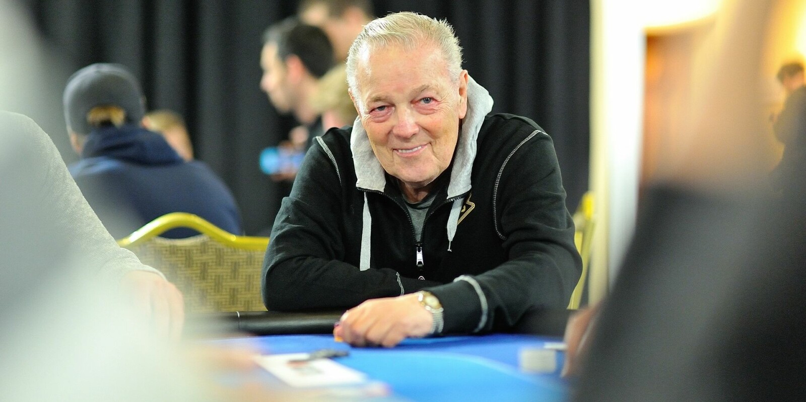 <b>GÅTT BORT:</b> Pokerlegenden og generelt legende Thor Hansen er gikk bort tidlig i desember 2018. Her et bilde fra norgesmesterskapet i poker i Dublin i mars 2018. <b>GÅTT BORT:</b> Pokerlegenden og generelt legende Thor Hansen er gikk bort tidlig i desember 2018. Her et bilde fra norgesmesterskapet i poker i Dublin i mars 2018.
