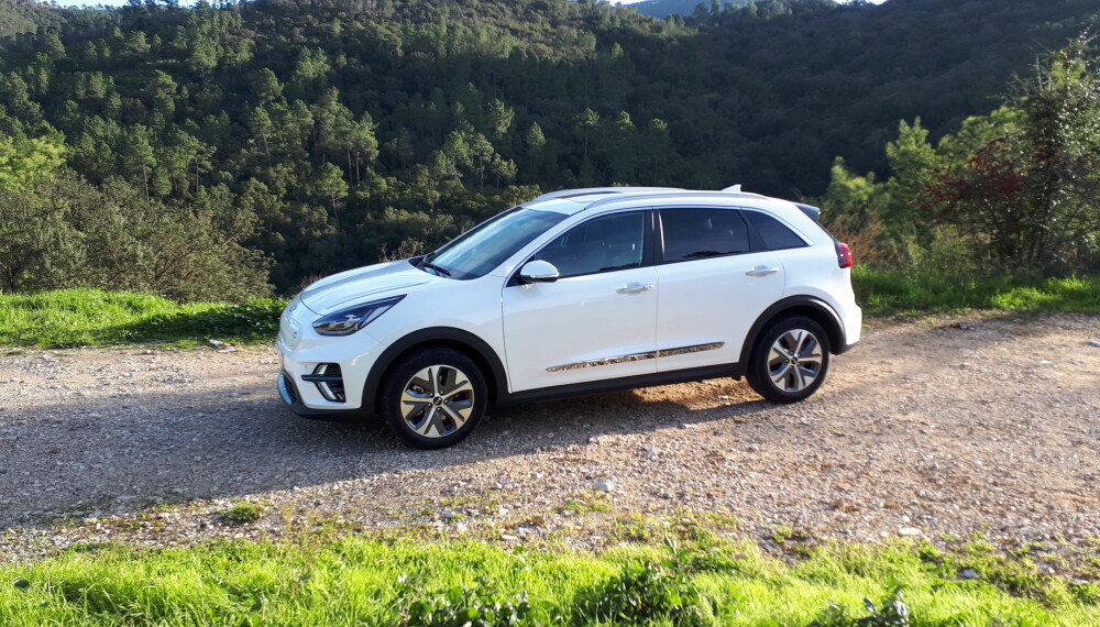 <b>PÅ TUR I FRANKRIKE:</b> Vi har vært på tur i områdene rundt Nice med Kia e-Niro. Bilen kjører akkurat slik vi hadde forventet: Stille, mykt og vennlig. Temperaturen er 15-16 grader, og det ser ut til at bilen oppnår god rekkevidde. <b>PÅ TUR I FRANKRIKE:</b> Vi har vært på tur i områdene rundt Nice med Kia e-Niro. Bilen kjører akkurat slik vi hadde forventet: Stille, mykt og vennlig. Temperaturen er 15-16 grader, og det ser ut til at bilen oppnår god rekkevidde.