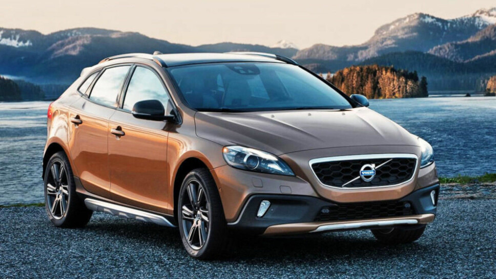 Volvo har hatt stor suksess med sine Cross Country-utgaver. Det funker på minstemann V40 også. Volvo har hatt stor suksess med sine Cross Country-utgaver. Det funker på minstemann V40 også.