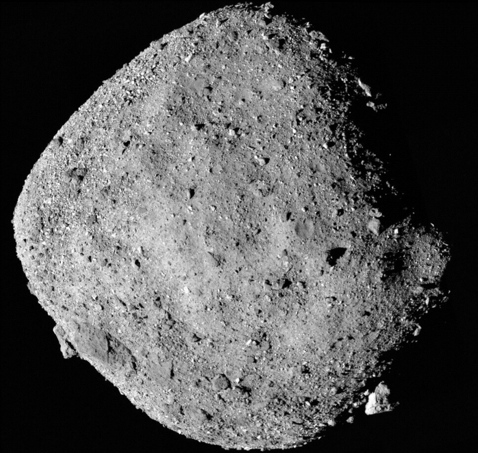 <b>BENNU</b>: Romfartsorganisasjonen NASA har nådd fram til asteroiden Bennu, en kjempestein på 78 millioner tonn som farer gjennom rommet i en hastighet på 100.000 km/t. <b>BENNU</b>: Romfartsorganisasjonen NASA har nådd fram til asteroiden Bennu, en kjempestein på 78 millioner tonn som farer gjennom rommet i en hastighet på 100.000 km/t.