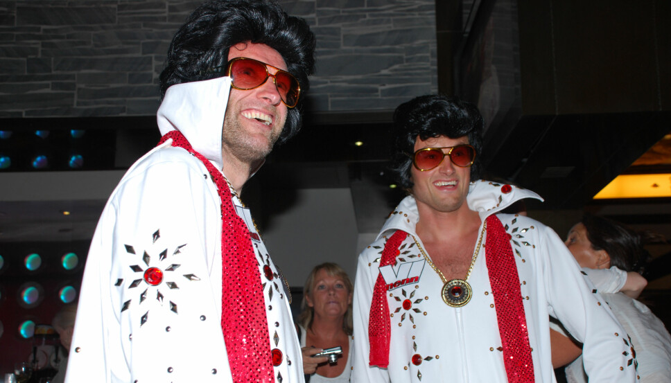 TEDDYBEARS: Elvis gjorde det stort i Vegas, men Hjelmeset og Northug stod ikke særlig tilbake for kongen. Oppdraget var å samle inn mest tips på to timer på the Strip. Odd-Bjørn vant. TEDDYBEARS: Elvis gjorde det stort i Vegas, men Hjelmeset og Northug stod ikke særlig tilbake for kongen. Oppdraget var å samle inn mest tips på to timer på the Strip. Odd-Bjørn vant.