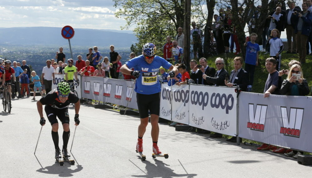 RULLESKISHOW: I Vi Menns showløp fra Nydalen til Grefsenkollen slo Petter rival Aleksander Legkov med den nødvendige støveltuppen. RULLESKISHOW: I Vi Menns showløp fra Nydalen til Grefsenkollen slo Petter rival Aleksander Legkov med den nødvendige støveltuppen.