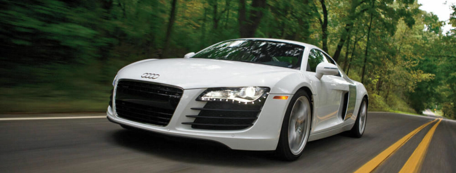 BRUKTKUPP? Audi R8 er en vaskeekte superbil. Men den var uoppnåelig for de aller fleste som nybil. Nå har den imidlertid vært på markedet i 10 år, og det har gjort noe med prisen. Er det på tide å slå til? BRUKTKUPP? Audi R8 er en vaskeekte superbil. Men den var uoppnåelig for de aller fleste som nybil. Nå har den imidlertid vært på markedet i 10 år, og det har gjort noe med prisen. Er det på tide å slå til?