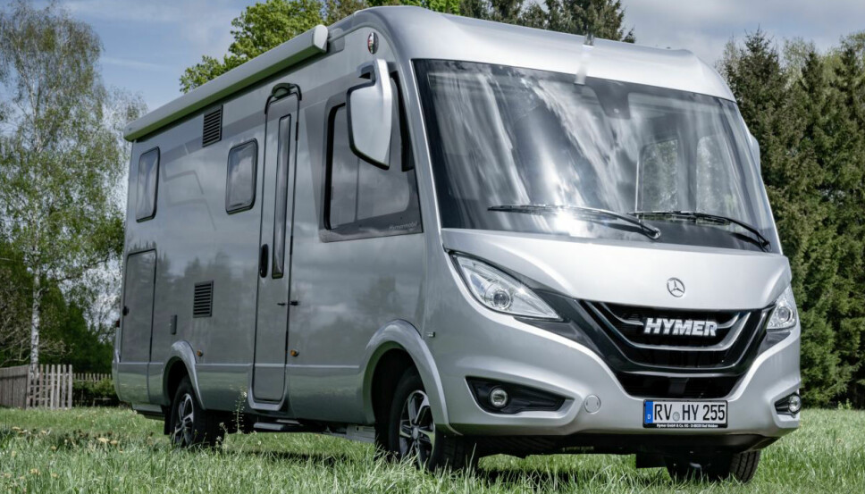 <b>LETTVEKTSCHASSIS</b>: Hymer B-MC 690 I er 7,39 meter lang, har egenvekt på 3130 kilo, og kan fås i klassen opp til eller over 3,5 tonn. <b>LETTVEKTSCHASSIS</b>: Hymer B-MC 690 I er 7,39 meter lang, har egenvekt på 3130 kilo, og kan fås i klassen opp til eller over 3,5 tonn.
