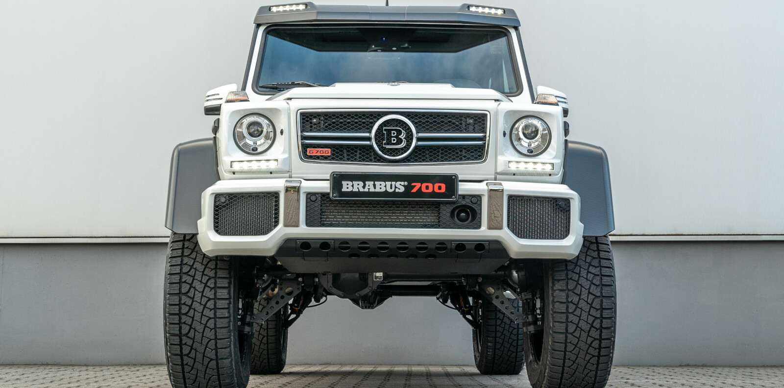 HØYT HEVET: Voldsomme ytelser og spesifiksjoner - og langt navn: Dette er Brabus 700 4x4² "one of ten" Final Edition HØYT HEVET: Voldsomme ytelser og spesifiksjoner - og langt navn: Dette er Brabus 700 4x4² "one of ten" Final Edition