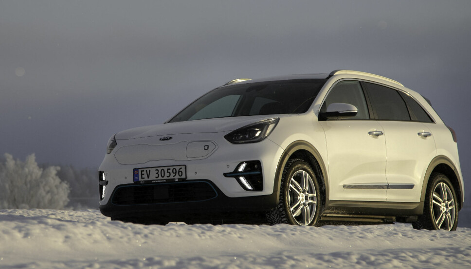 NESTEN HELT LIK: Kie e-Niro er nesten helt lik de andre Niro-modellene. Forskjellene er små, som at e-Niro har en helt ett front. NESTEN HELT LIK: Kie e-Niro er nesten helt lik de andre Niro-modellene. Forskjellene er små, som at e-Niro har en helt ett front.