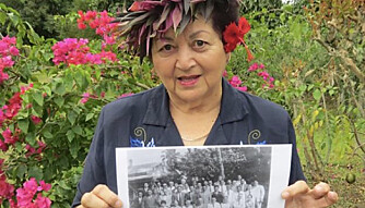HER ER ANNE: Anne Jonassen ble i 2015 intervjuet av avisen Cook Islands News, i forbindelse med at øyene ble delvis selvstendige i 1965. Hun var da tett på begivenhetene. HER ER ANNE: Anne Jonassen ble i 2015 intervjuet av avisen Cook Islands News, i forbindelse med at øyene ble delvis selvstendige i 1965. Hun var da tett på begivenhetene.