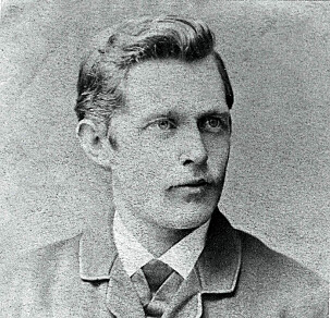 SYDHAVSKONGE: Dette er det eneste fotoet av seg selv kaptein Reinert Godtfred Jonassen ga videre til sine barn. SYDHAVSKONGE: Dette er det eneste fotoet av seg selv kaptein Reinert Godtfred Jonassen ga videre til sine barn.