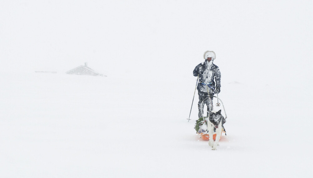 <b>VÅT VINTER:</b> Fuktig snø kan gjøre deg våt og kald og bidra til kraftig nedkjøling av kroppen. <b>VÅT VINTER:</b> Fuktig snø kan gjøre deg våt og kald og bidra til kraftig nedkjøling av kroppen.