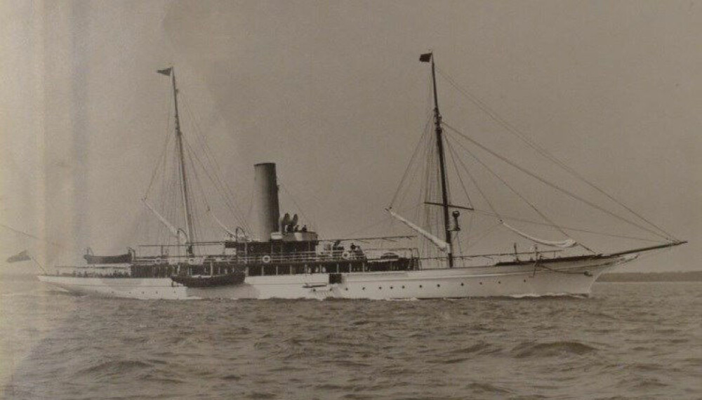STARTET SOM LUKSUSYACHT: «Iolaire» sto ferdig i 1881 som «The Iolanthe». Da dette bildet ble tatt het hun «Amalthea». STARTET SOM LUKSUSYACHT: «Iolaire» sto ferdig i 1881 som «The Iolanthe». Da dette bildet ble tatt het hun «Amalthea».