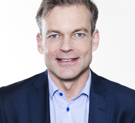 <b>HØYRISIKO: </b> – Jegere er i høyrisikosonen. Impulsstøy, som for eksempel geværskudd, innebærer en overhengende fare for hørselsskader. Nesten alle skytevåpen lager støy som overstiger 140 desibel, og det betyr at hørselen kan bli skadet permanent, sier Anders Hegre, generalsekretær i hørselshemmedes landsforbund. <b>HØYRISIKO: </b> – Jegere er i høyrisikosonen. Impulsstøy, som for eksempel geværskudd, innebærer en overhengende fare for hørselsskader. Nesten alle skytevåpen lager støy som overstiger 140 desibel, og det betyr at hørselen kan bli skadet permanent, sier Anders Hegre, generalsekretær i hørselshemmedes landsforbund.