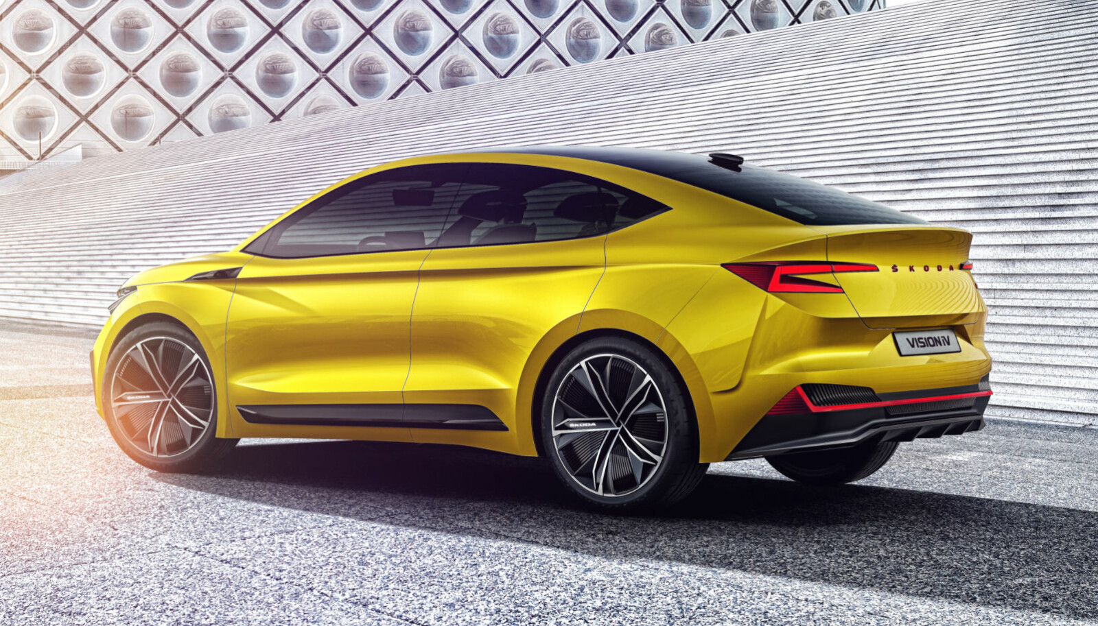 LEKKER ELBIL: Skoda Vision iV har mange likhetstrekk med Vision E, som ble vist frem i Norge i fjor. LEKKER ELBIL: Skoda Vision iV har mange likhetstrekk med Vision E, som ble vist frem i Norge i fjor.
