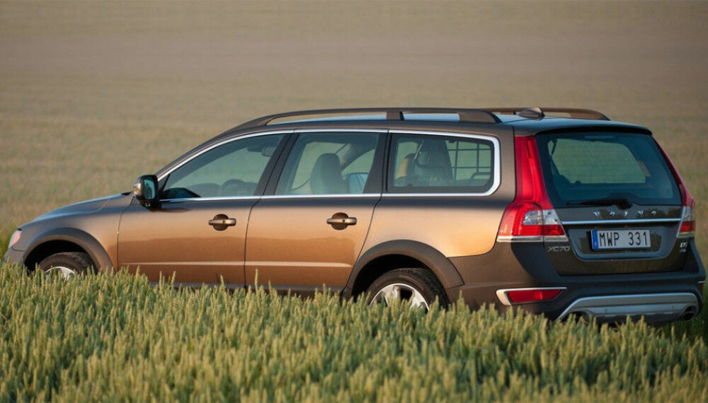 <b>HOLDER STAND: </b>Volvo XC70 er definitivt en aldrende modell, men på bruktbilmarkedet holder den fortsatt stand. <b>HOLDER STAND: </b>Volvo XC70 er definitivt en aldrende modell, men på bruktbilmarkedet holder den fortsatt stand.