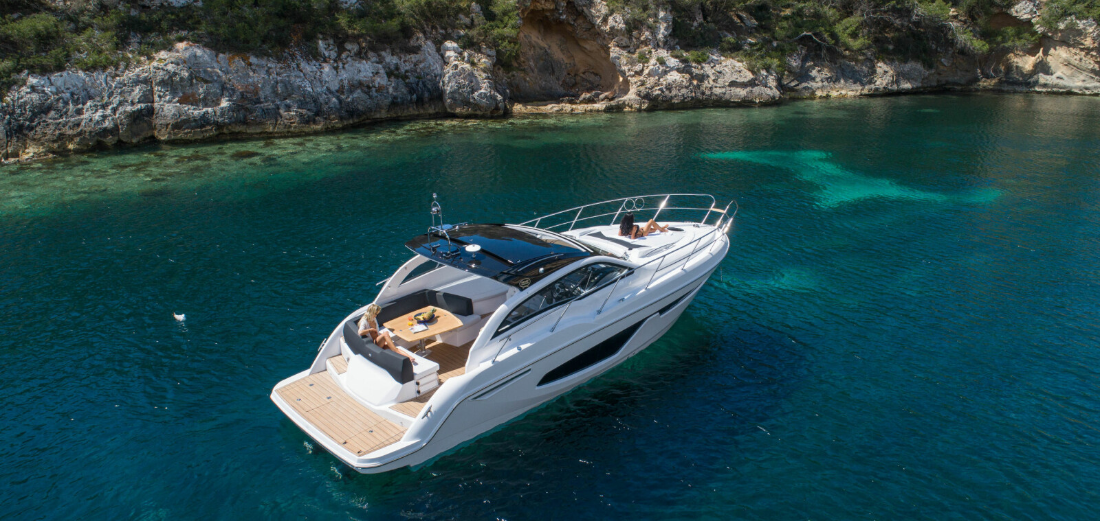 <b>DAGSTUR:</b> Sessa C38 er en elegant sportscruiser. Pris på rundt 4 millioner. <b>DAGSTUR:</b> Sessa C38 er en elegant sportscruiser. Pris på rundt 4 millioner.