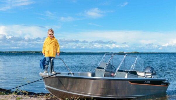 <b>BUSTER M:</b> Velger du M2-versjonen med to solide vindskjermer og dør i midten sitter du lunt. <b>BUSTER M:</b> Velger du M2-versjonen med to solide vindskjermer og dør i midten sitter du lunt.