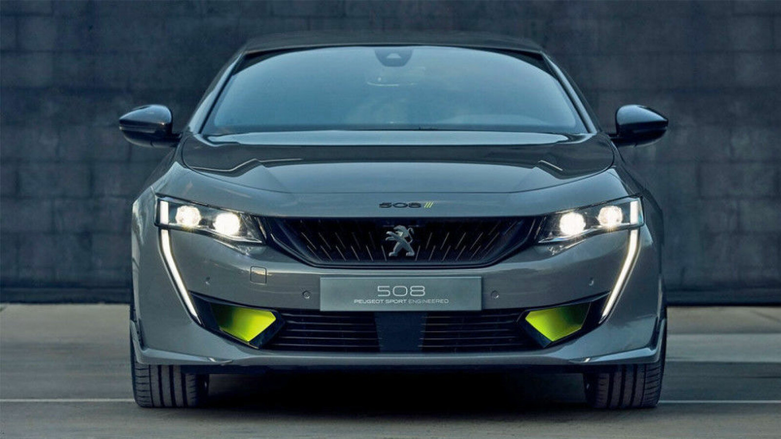 <b>IKKE KJEDELIG:</b> Peugeot Sport Engineered 508 concept er et nytt konsept basert på 508 – og vil bevise at elektrifiserte biler ikke behøver være kjedelige. <b>IKKE KJEDELIG:</b> Peugeot Sport Engineered 508 concept er et nytt konsept basert på 508 – og vil bevise at elektrifiserte biler ikke behøver være kjedelige.