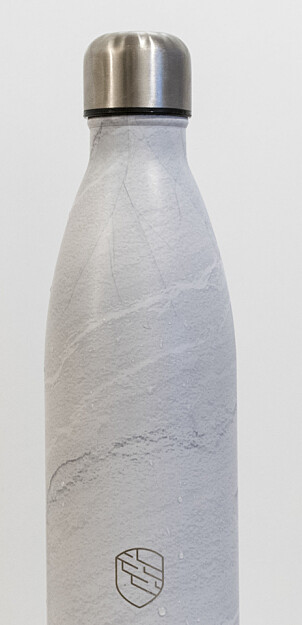 <b>GOD ISOLASJONSEVNE:</b> Heldre Isbjørn har god isolasjonsevne, men litt glatt kork. <b>GOD ISOLASJONSEVNE:</b> Heldre Isbjørn har god isolasjonsevne, men litt glatt kork.