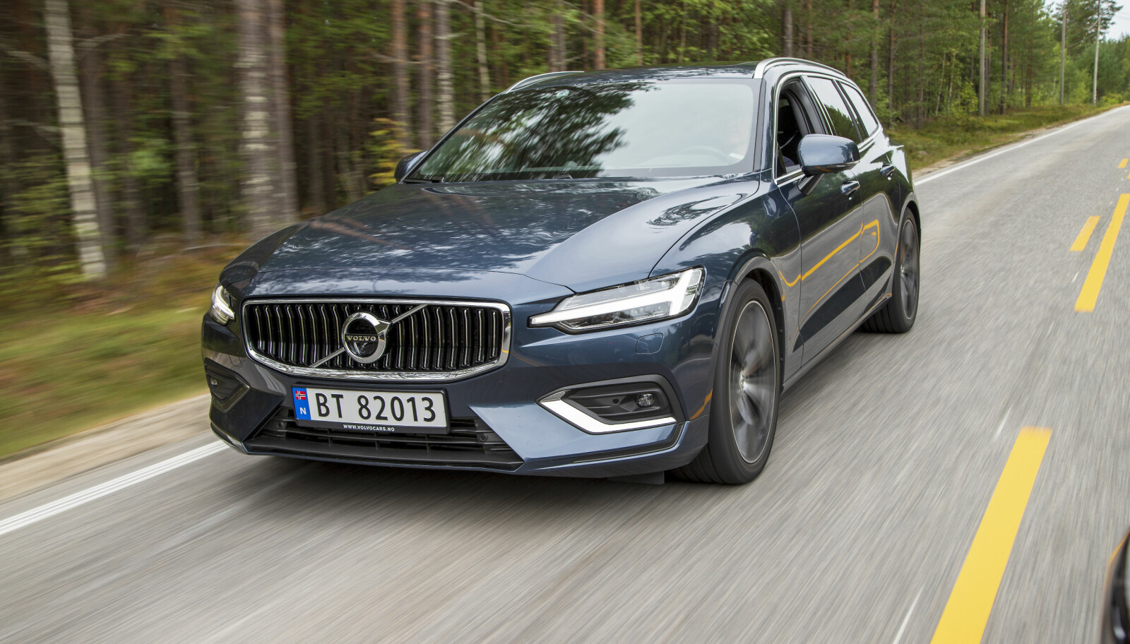 TEST: VOLVO V60 T6 AWD TEST: VOLVO V60 T6 AWD
