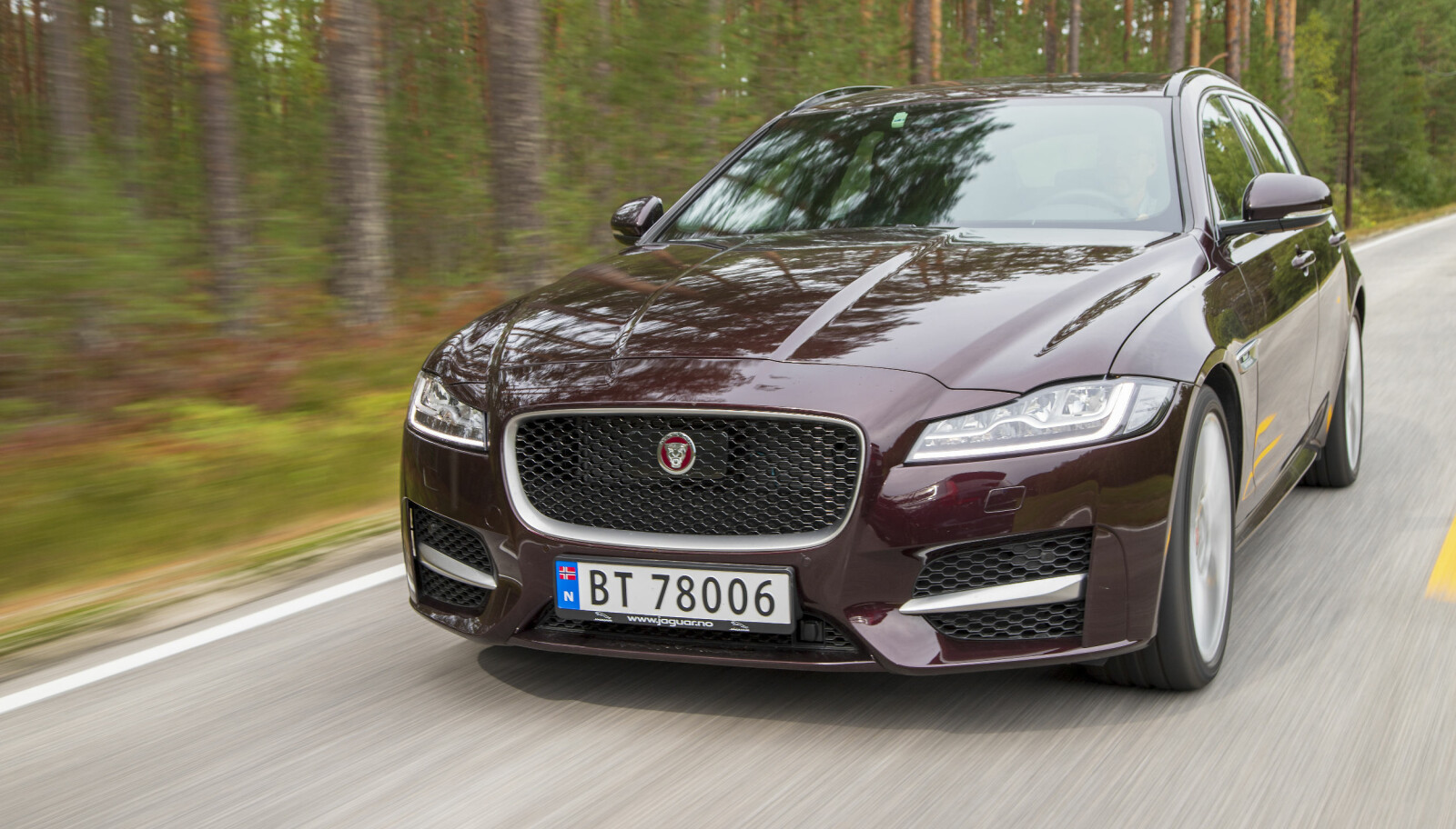 TEST: JAGUAR XF SPORTBRAKE 25D AWD TEST: JAGUAR XF SPORTBRAKE 25D AWD
