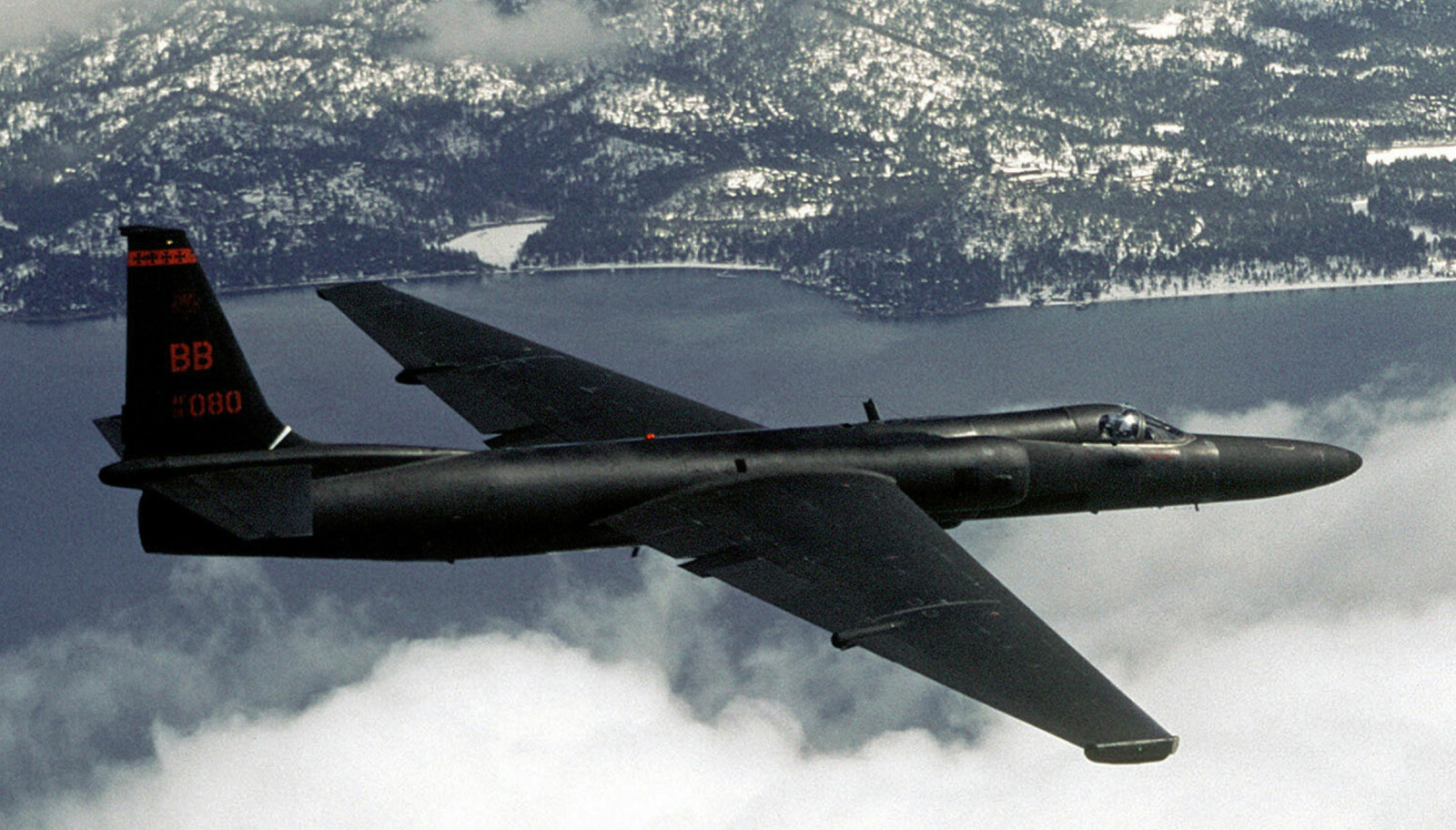 <b>STORMAKTSHISSEREN:</b> Det var et eksemplar av dette flyet, en Lockheed U-2, som sendte Norge hodestups inn på den storpolitiske scenen. <b>STORMAKTSHISSEREN:</b> Det var et eksemplar av dette flyet, en Lockheed U-2, som sendte Norge hodestups inn på den storpolitiske scenen.
