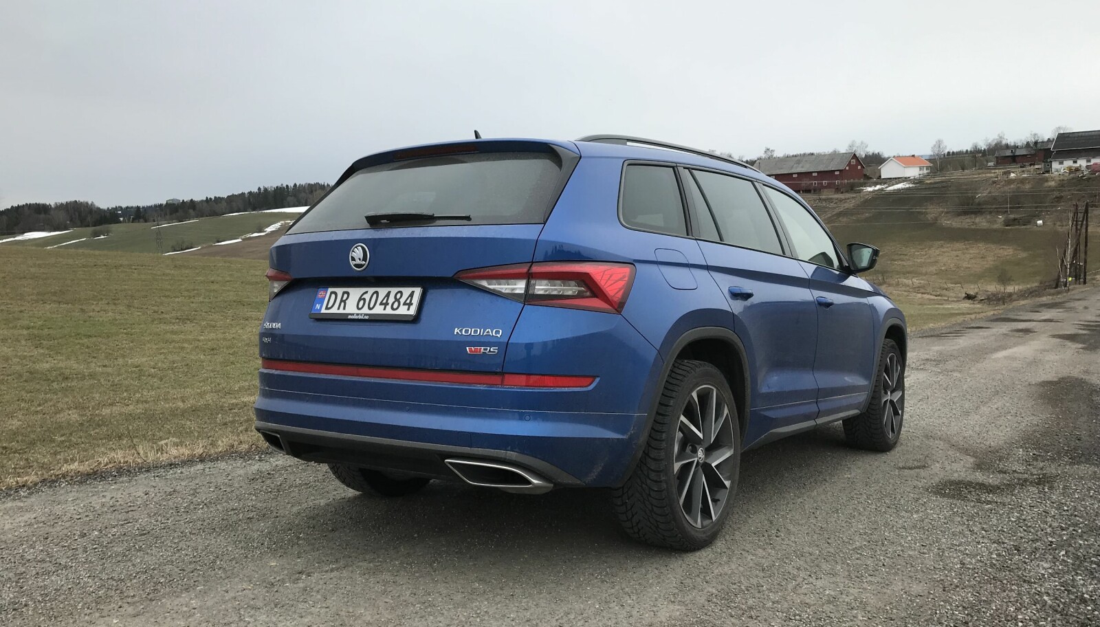 KOSTBAR: Kodiaq i RS-versjon er en kul folkebil, men prislappen er alt annet enn folkelig. Den starter på 747 700 kroner. KOSTBAR: Kodiaq i RS-versjon er en kul folkebil, men prislappen er alt annet enn folkelig. Den starter på 747 700 kroner.