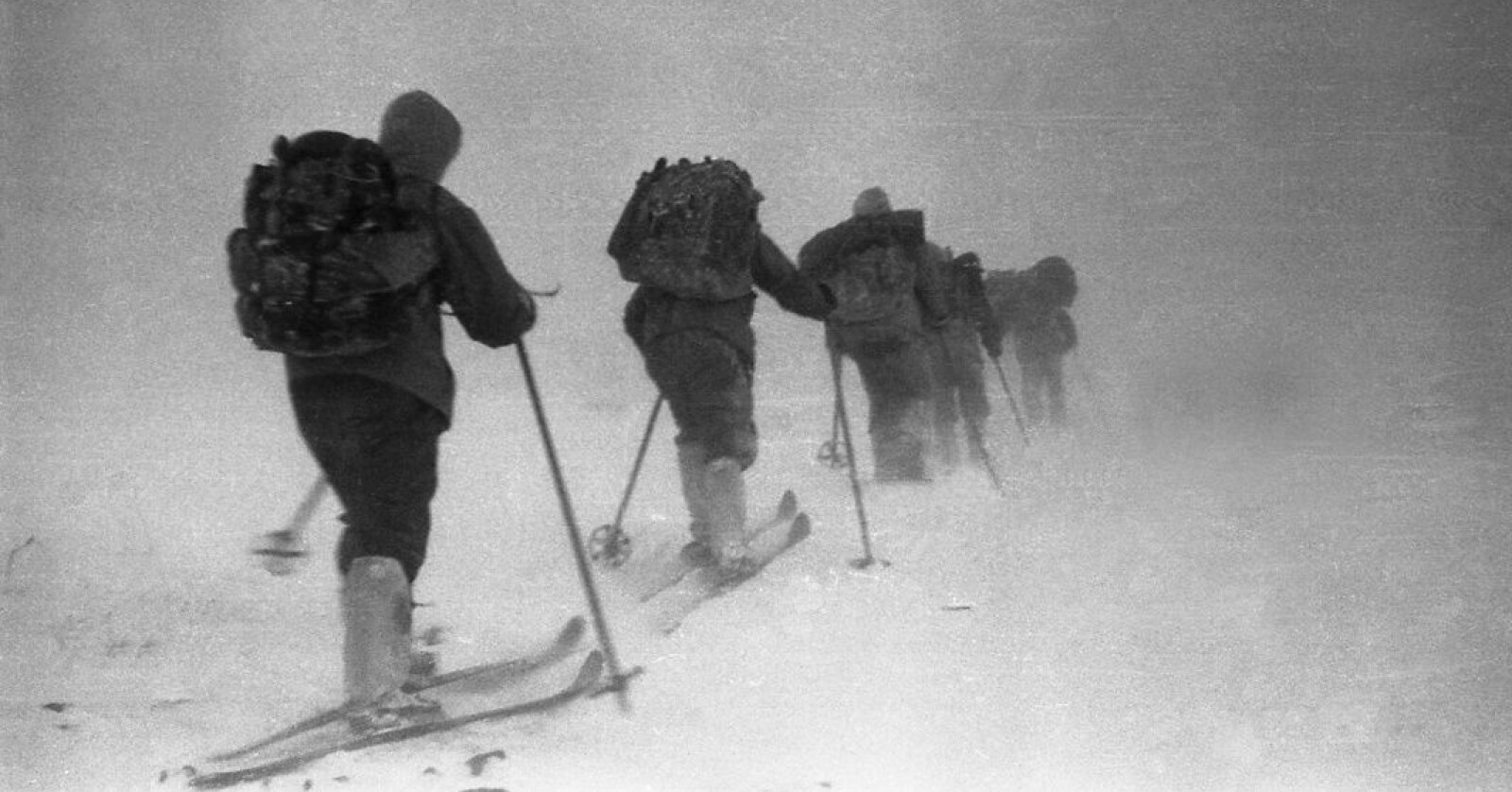 <b>INN I DET UKJENTE:</b> Det var ikke akkurat påskestemning på fjellet da ni russere dro på tur i Ural i 1959. Men en god påskekrim ble det: Ingen av de ni overlevde, og ingen er helt sikre på hva som tok livet av dem. <b>INN I DET UKJENTE:</b> Det var ikke akkurat påskestemning på fjellet da ni russere dro på tur i Ural i 1959. Men en god påskekrim ble det: Ingen av de ni overlevde, og ingen er helt sikre på hva som tok livet av dem.