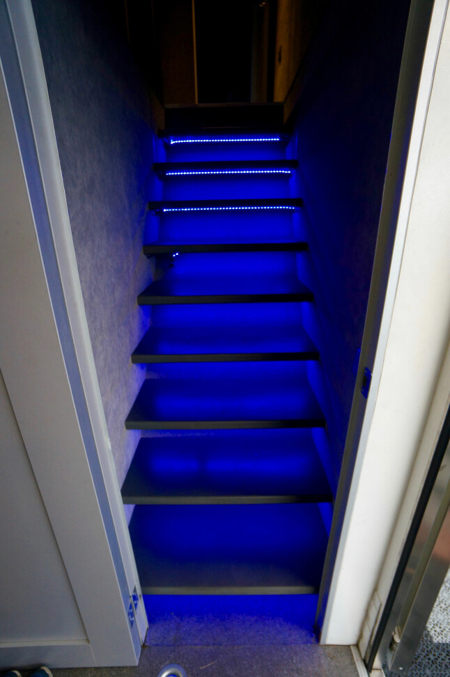 <b>EGEN BOSEKSJON: </b>Trappen opp til boseksjonen. <b>EGEN BOSEKSJON: </b>Trappen opp til boseksjonen.