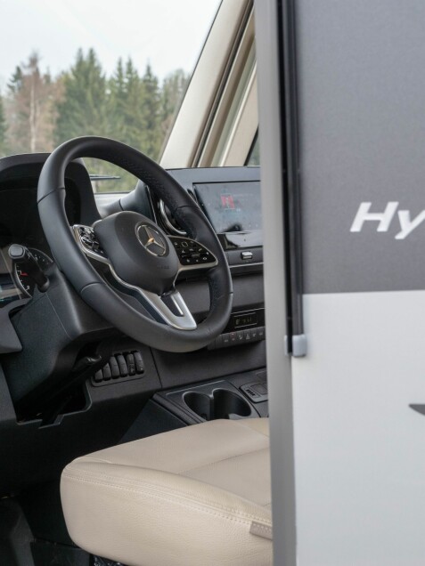 <b>PREMIUM:</b> Også i bobilverdenen er det en forskjell på å sette seg bak rattet i en Mercedes-Benz og en Fiat. <b>PREMIUM:</b> Også i bobilverdenen er det en forskjell på å sette seg bak rattet i en Mercedes-Benz og en Fiat.